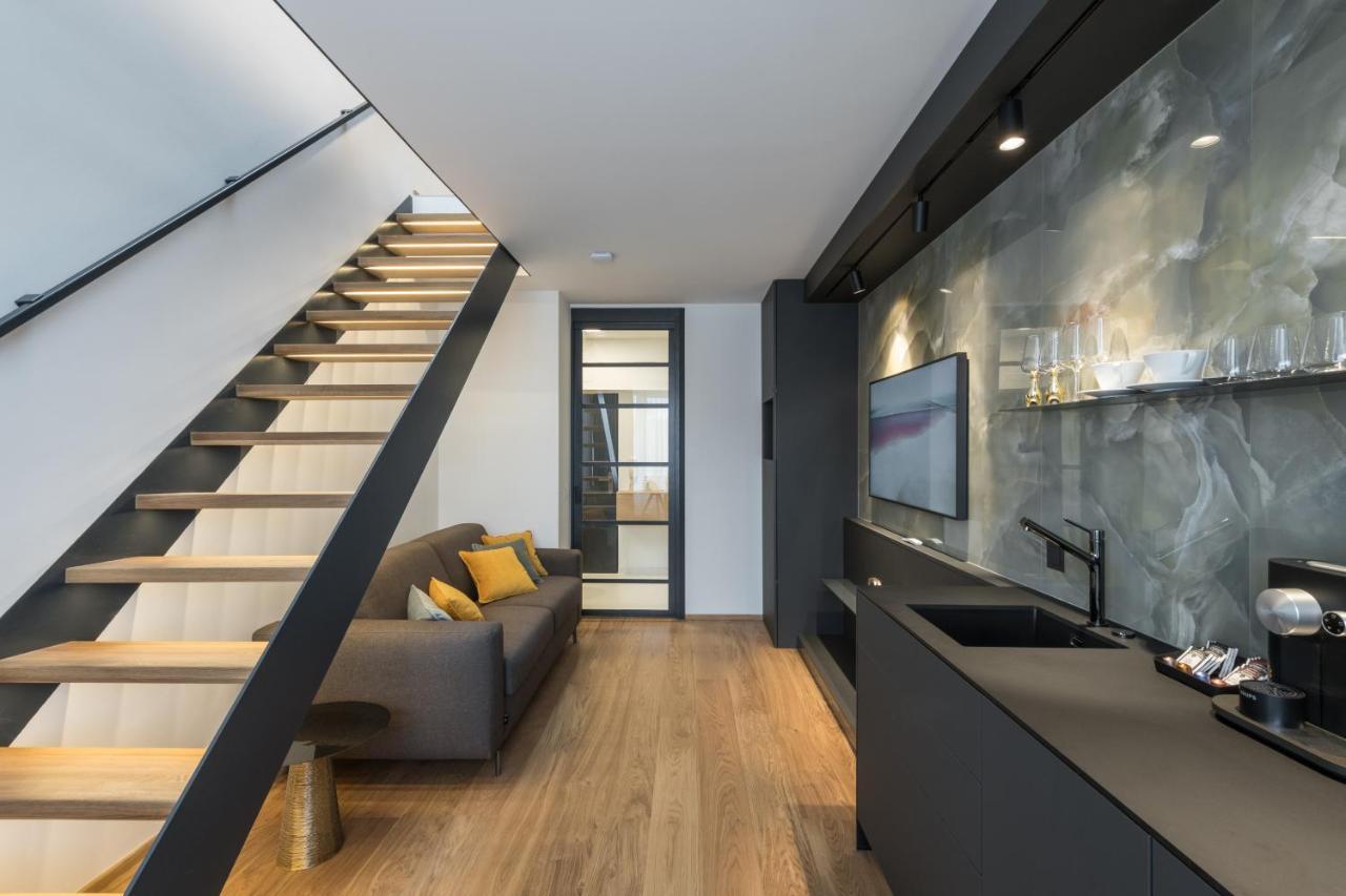 Fully Renovated Stylish Duplex In A Convenient Location * Prag