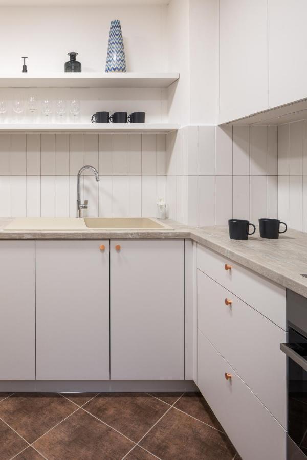 Minimalistic House In Vinohrady By Days Prag