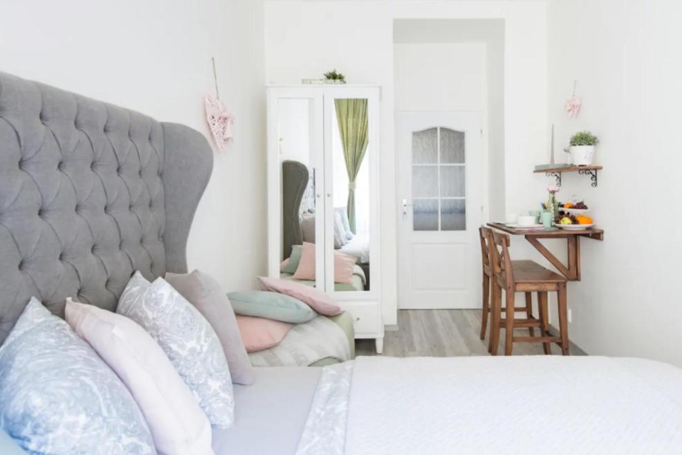 Romantic Karlin Apartment *