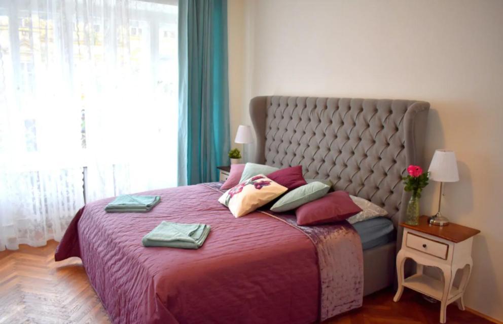 Romantic Karlin Apartment Prague