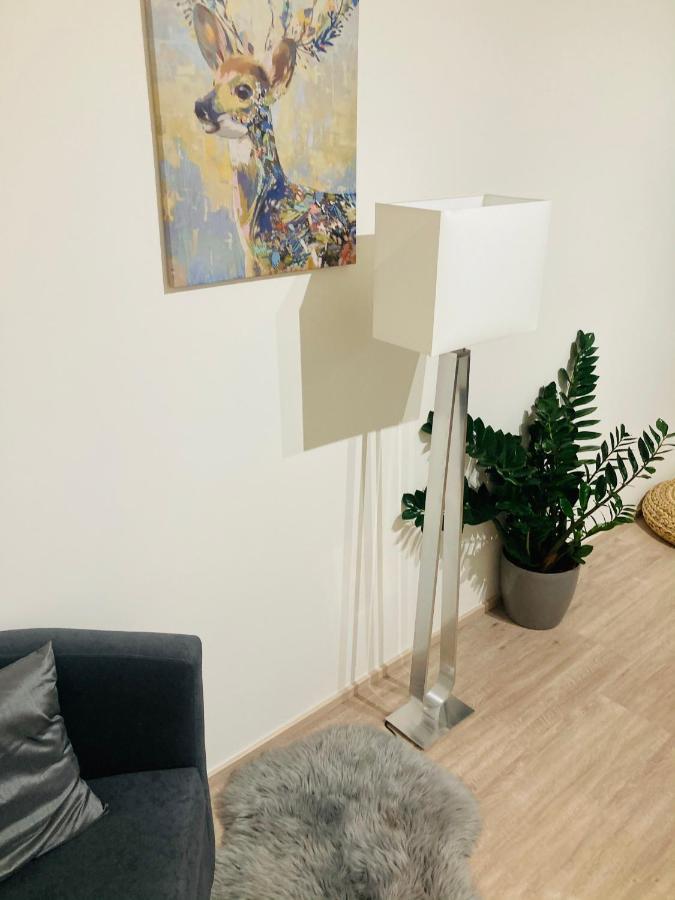 Blanc Harfa Design Apartment *