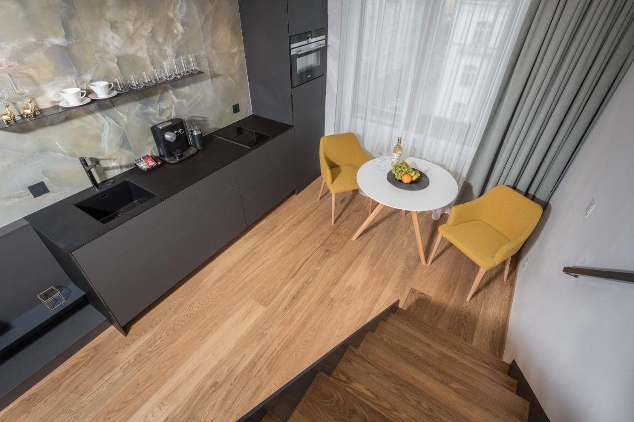 Fully Renovated Stylish Duplex In A Convenient Location *