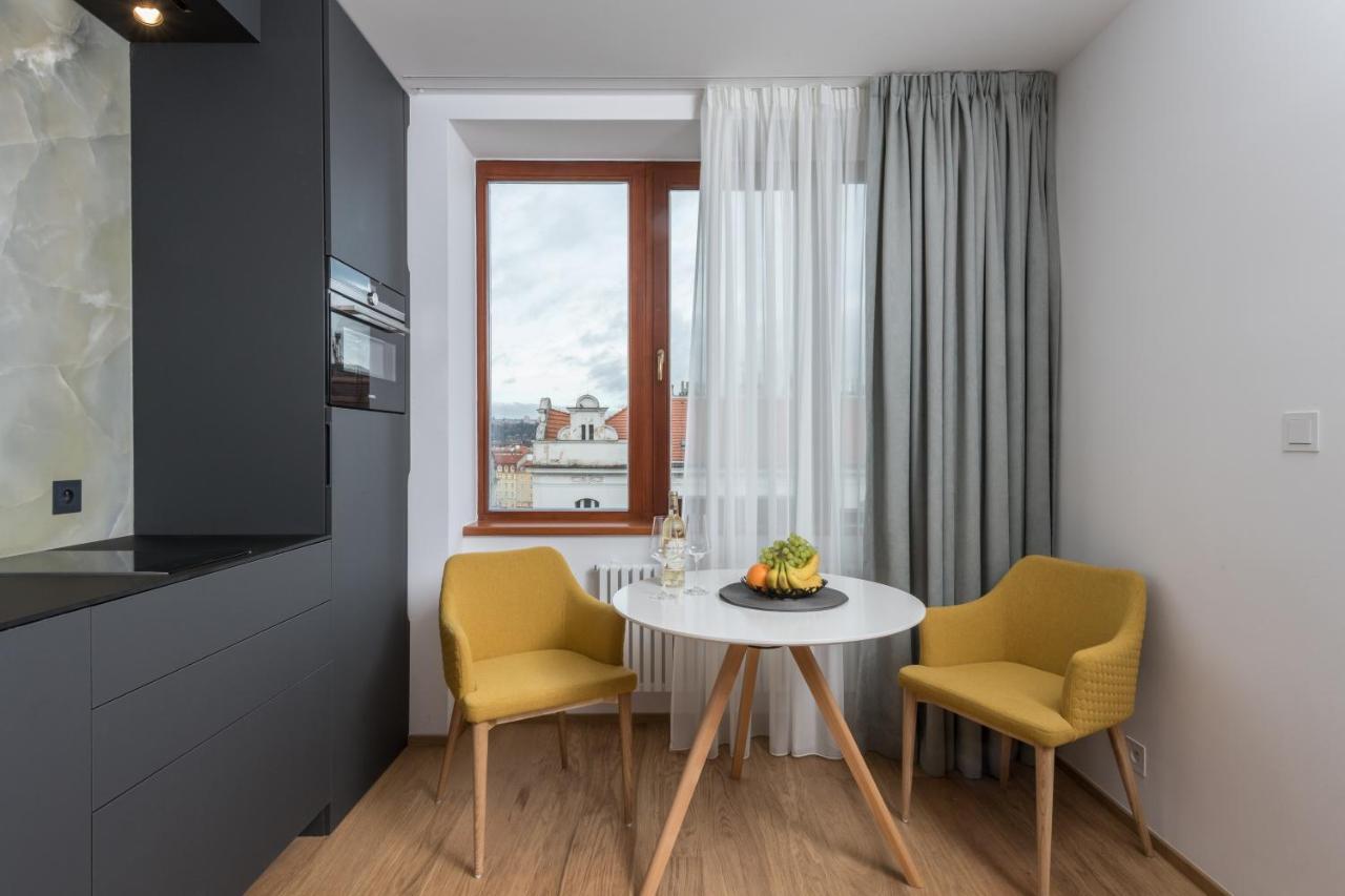 Fully Renovated Stylish Duplex In A Convenient Location Prag