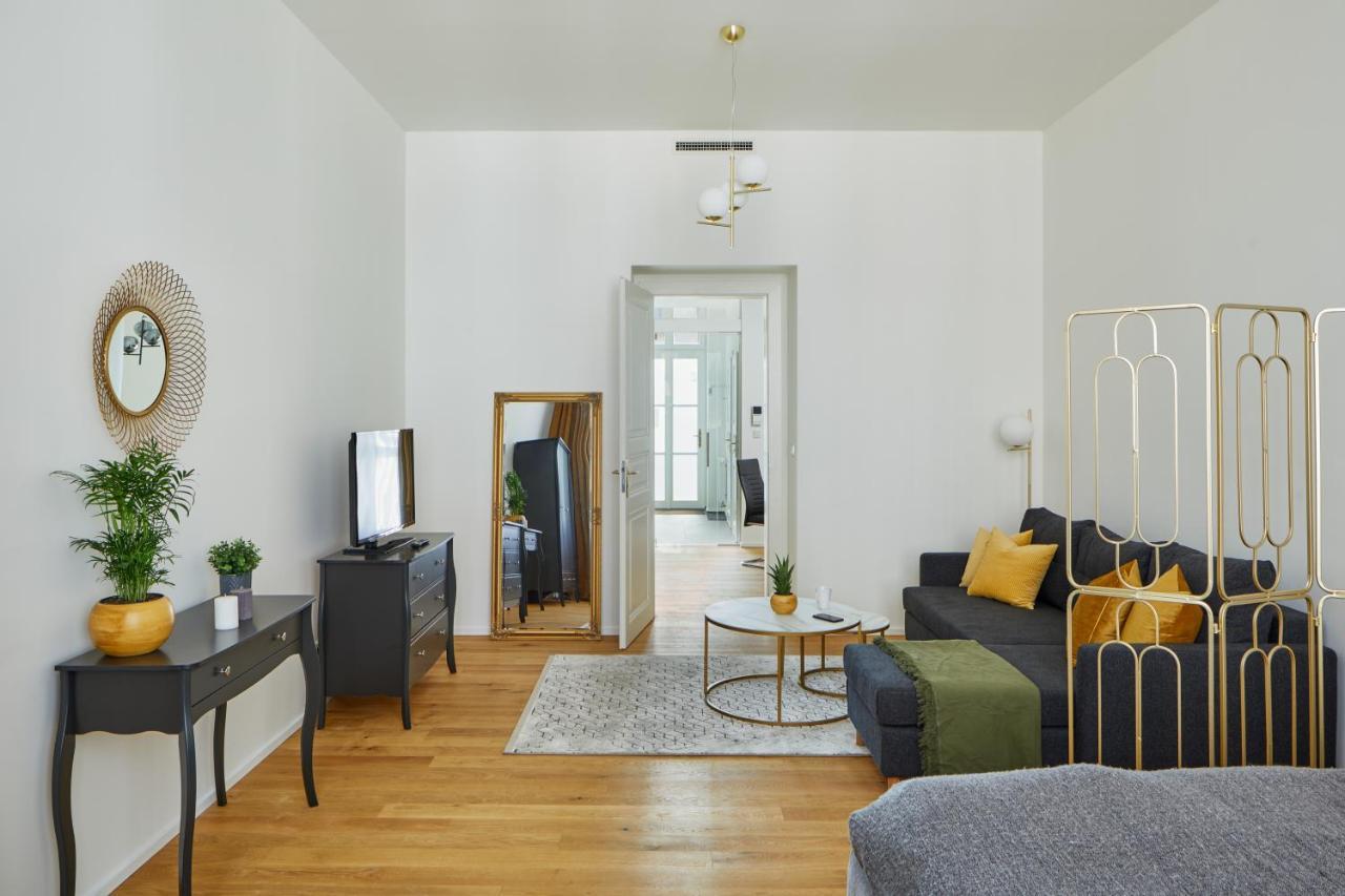 Deluxe In New Town By Days Apartment