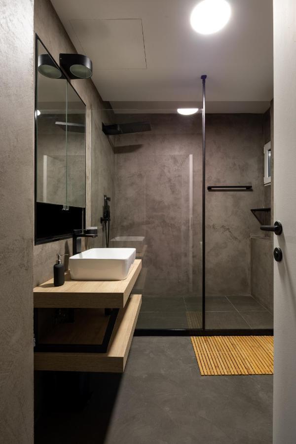 Designer In New Town By Days - 