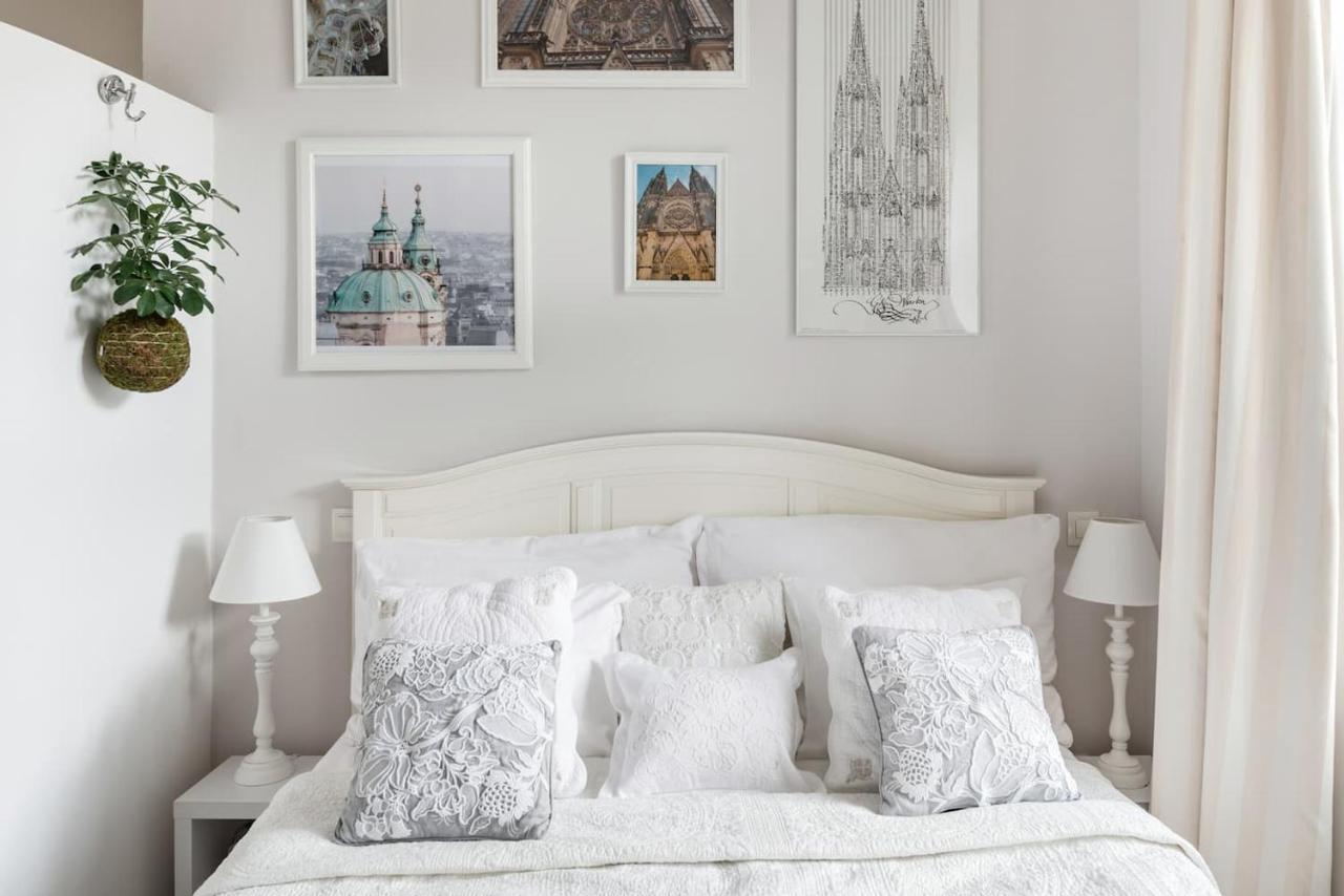 Old Town Square Apartment