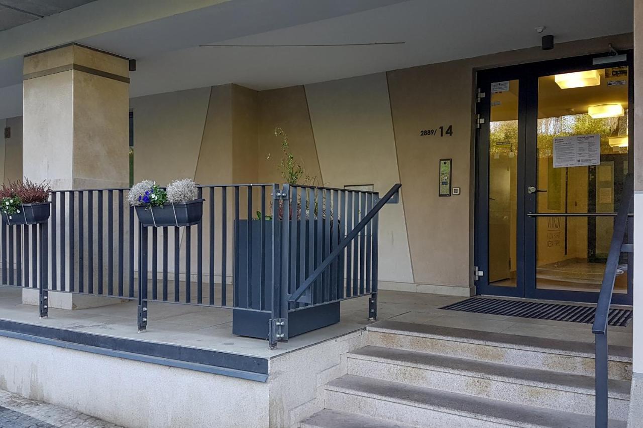 Onsite Free Garage Parking, 10min Centre By Bus