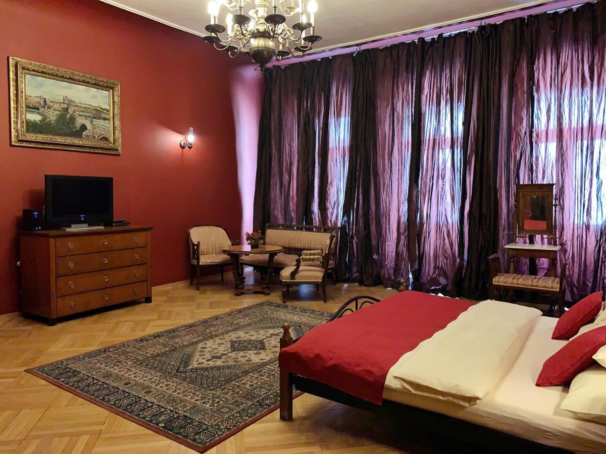 Small Luxury Palace 4* Prag