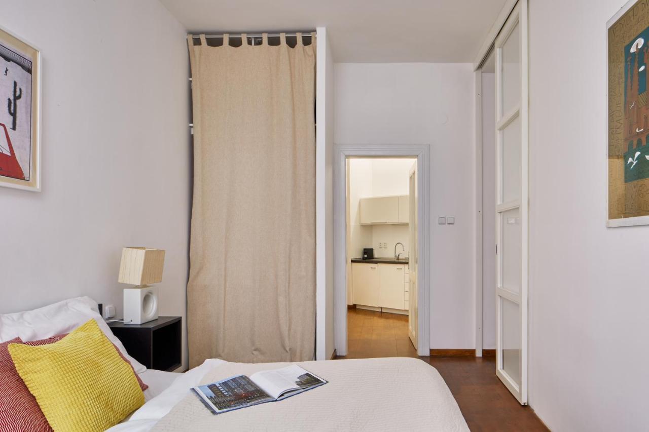 Days - 1bdr W Netflix - Zizkov Tower Apartment Prag