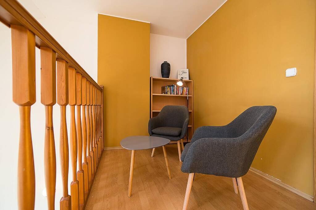 Great Terrace In Big, Flat