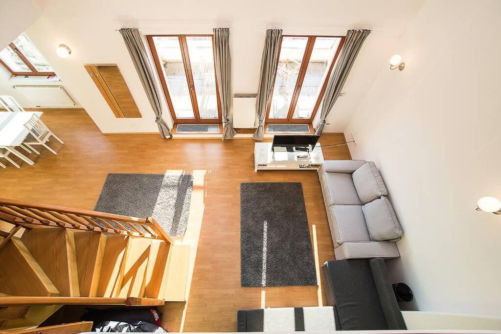 Great Terrace In Big, Flat Praha