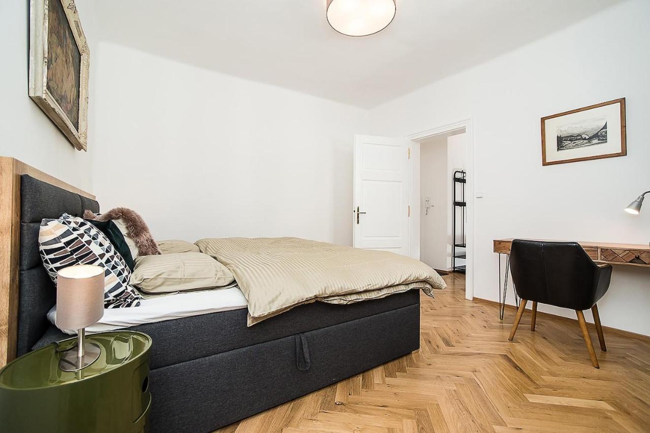 Newly Renovated 1-bed At Charles Bridge Apartment Prague