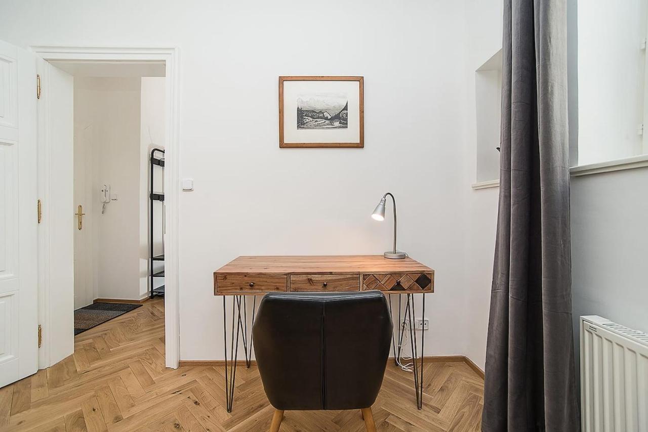 Newly Renovated 1-bed At Charles Bridge