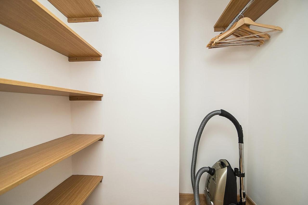 Apartmán Newly Renovated 1-bed At Charles Bridge Praha