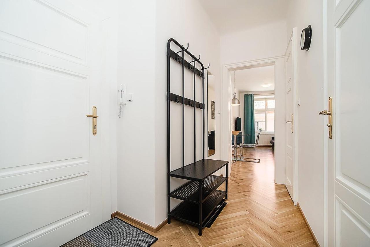 Newly Renovated 1-bed At Charles Bridge Apartment