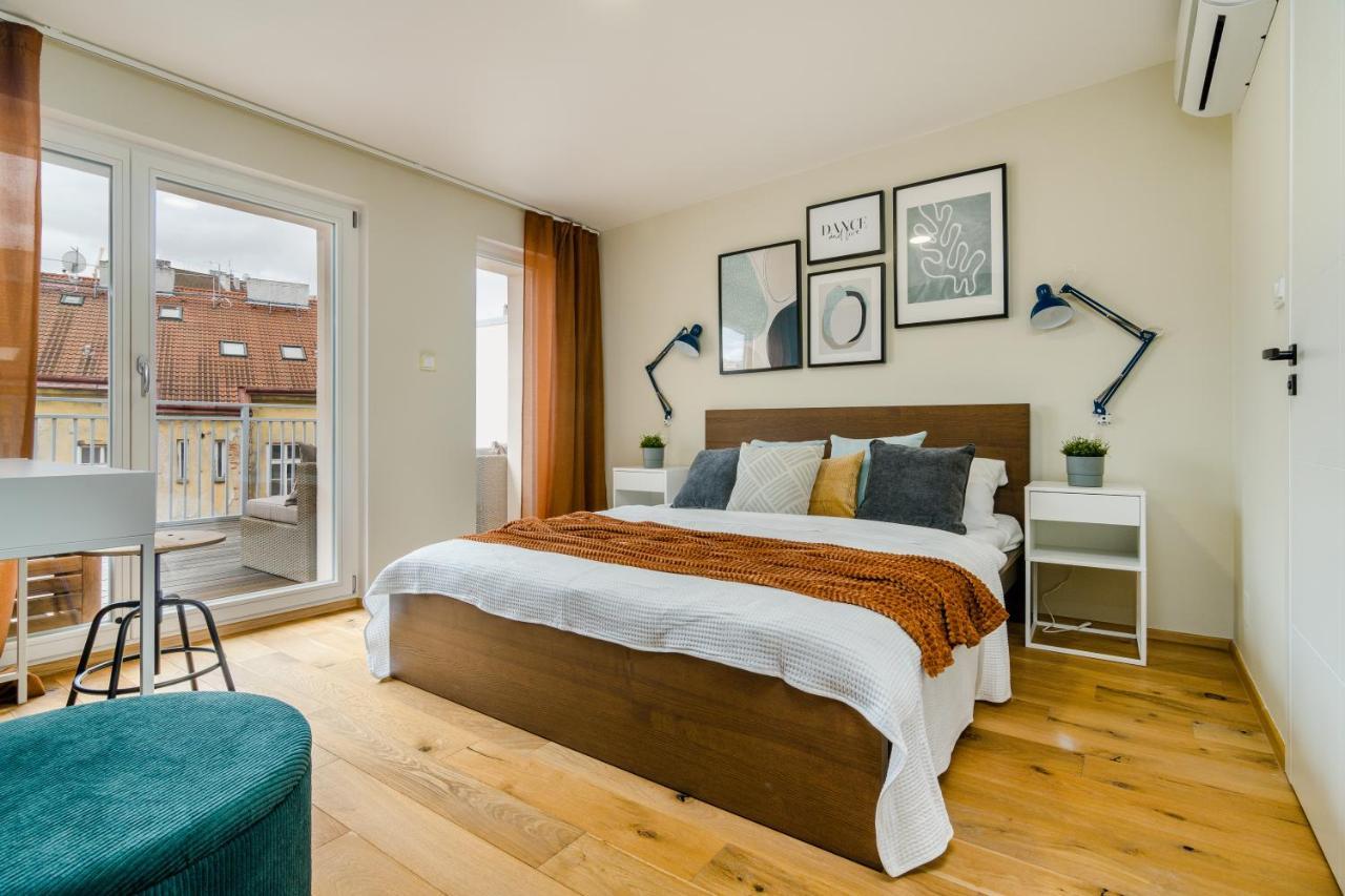 Days - Premium Loft W Terrace - View - Netflix - Ac Lägenhet Prag