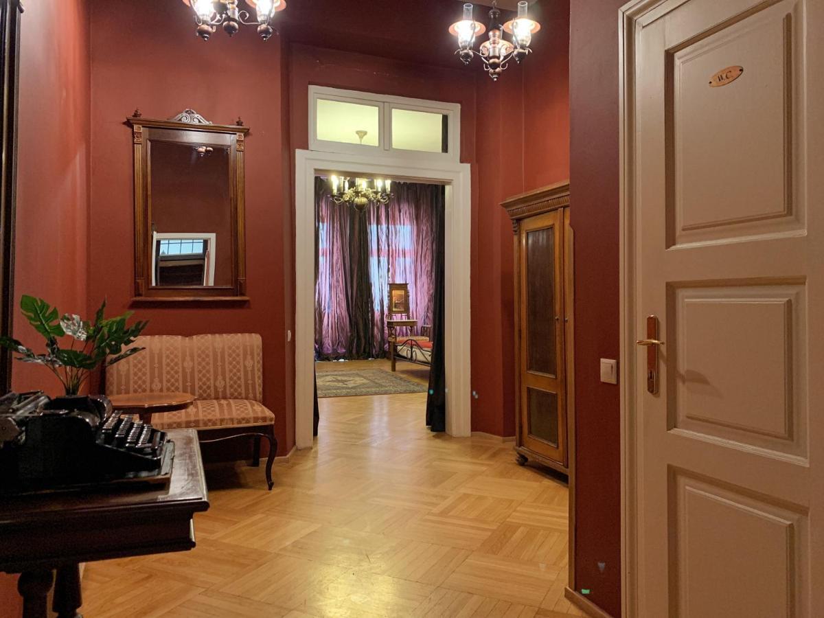 Small Luxury Palace Hotel 4*