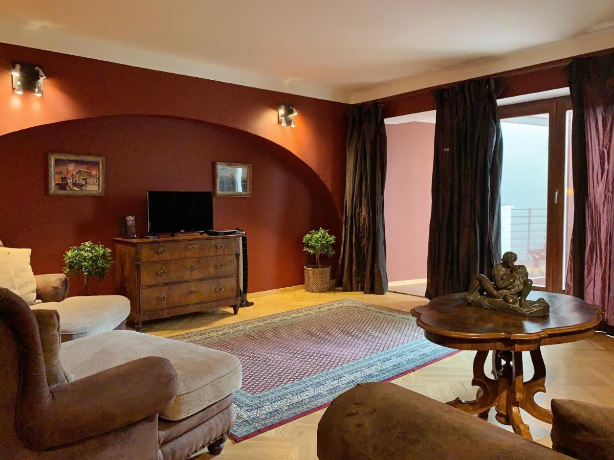 Small Luxury Palace Hotel 4*