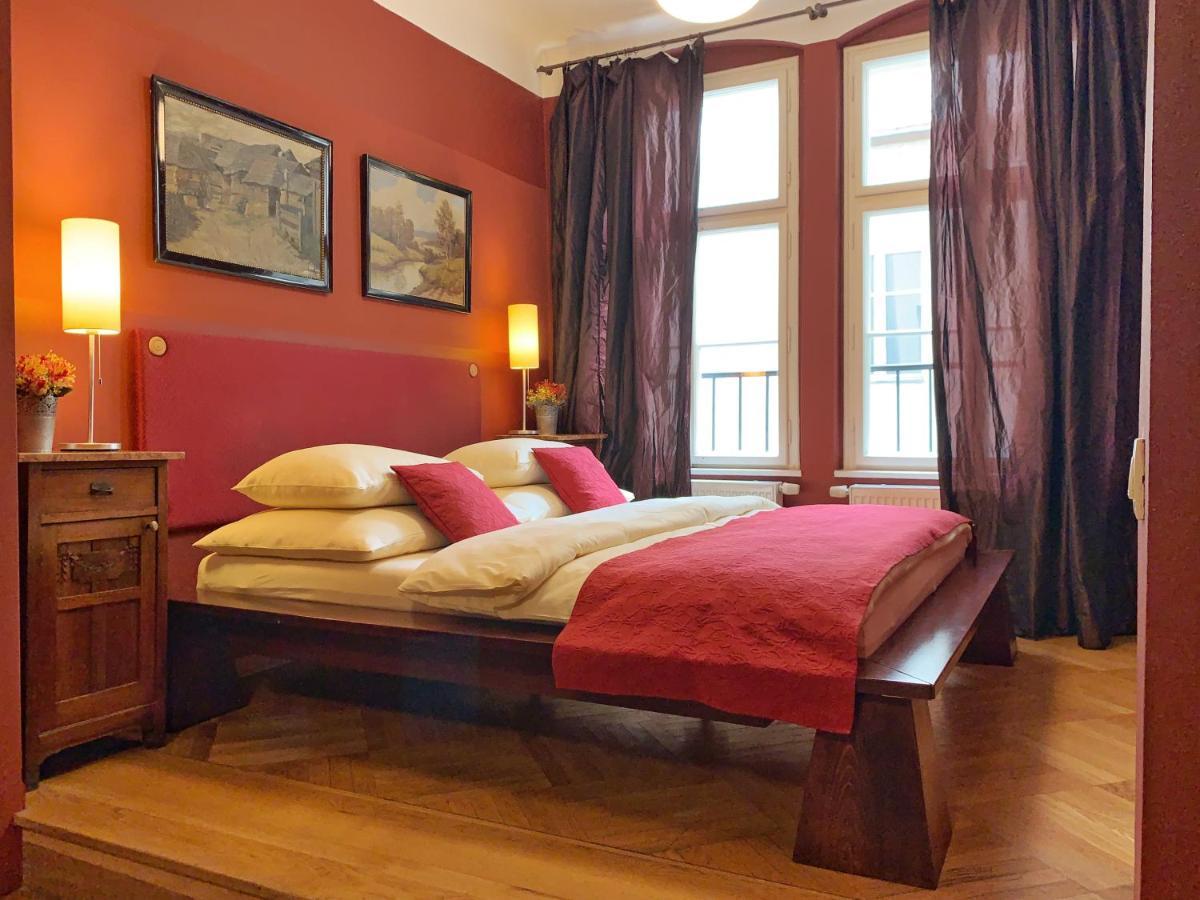 Small Luxury Palace 4* Prag