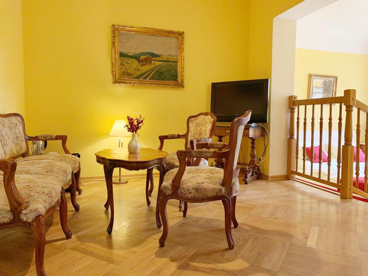 Small Luxury Palace Hotel 4*