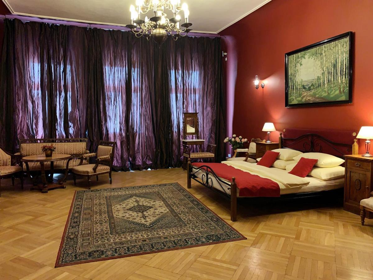 Small Luxury Palace 4* Prag