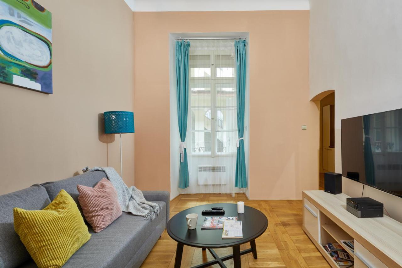Days - Cozy Flat In The Old Town *