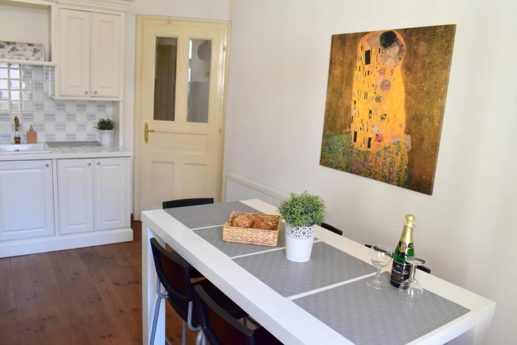Airstay : Deluxe Old Town Lägenhet *
