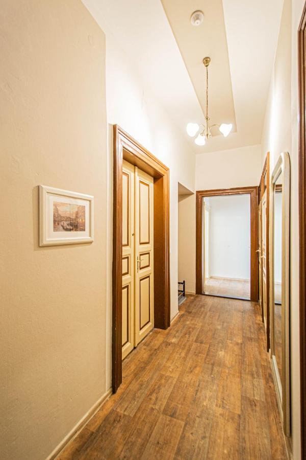 For Celebrations Spacious 3bdr With Balcony *