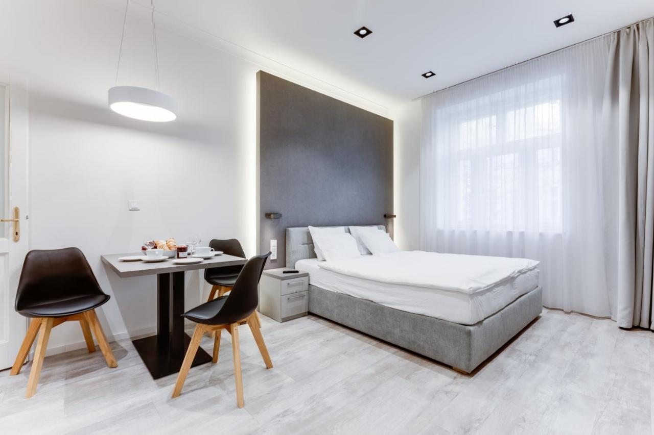 Lampi Prague