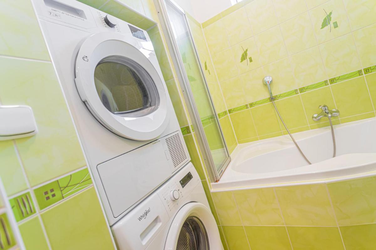 Jet Hottub - Washer&dryer - 12min Center - 160mbs Wifi Prag