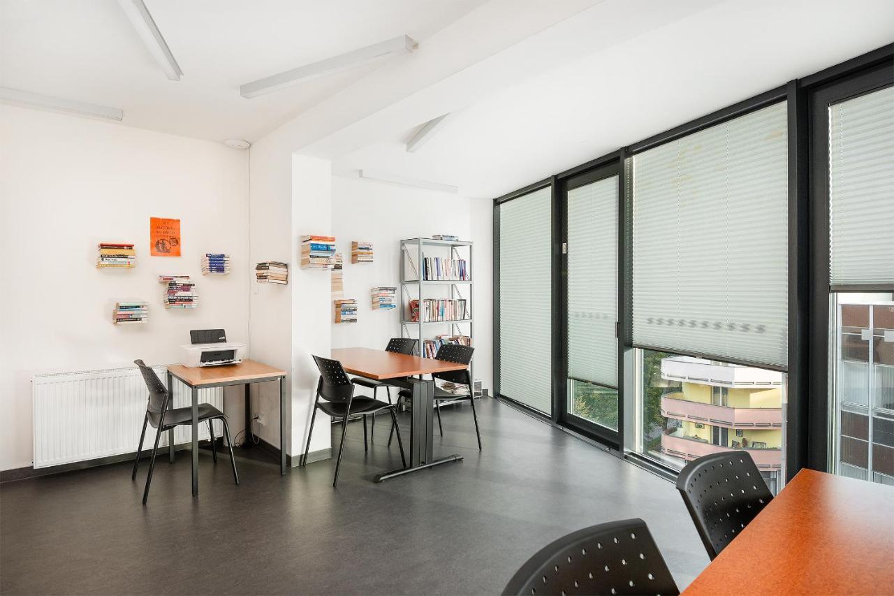 Student House Botic Vandrarhem