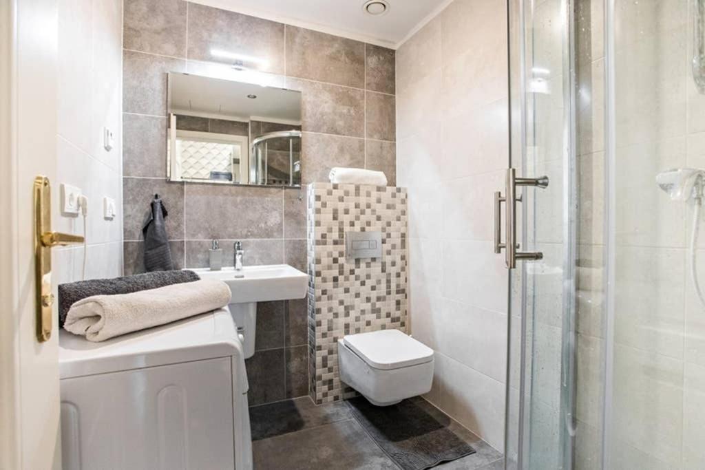 Apartment Design Andel, Historical Sights Walkable