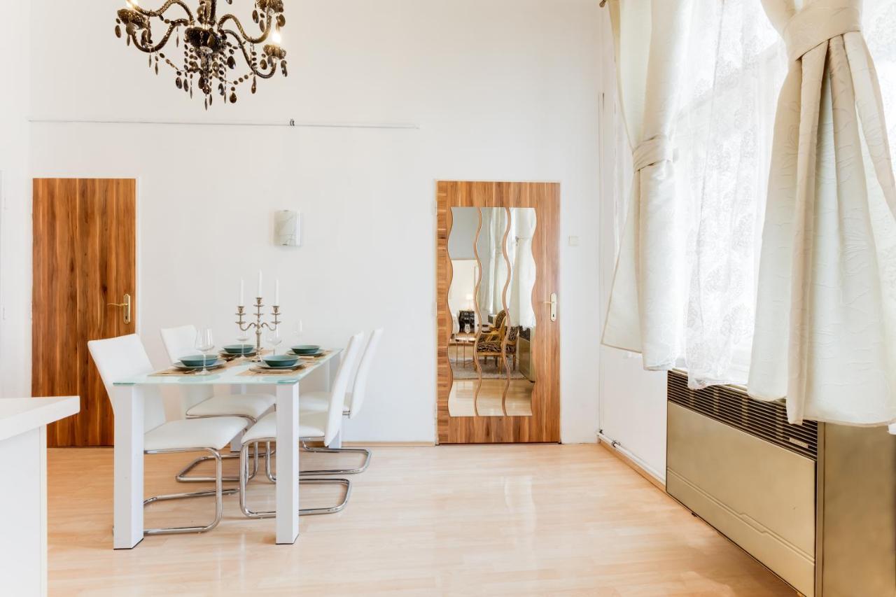 Apartment Old Town Royal With Giant Terrace Prag