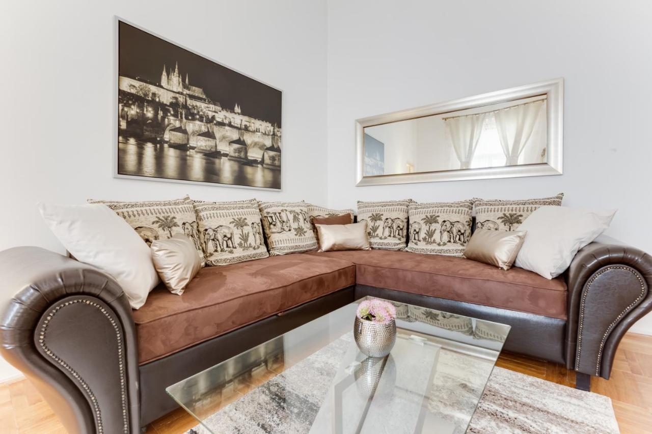 Old Town Royal With Giant Terrace Apartment Prag