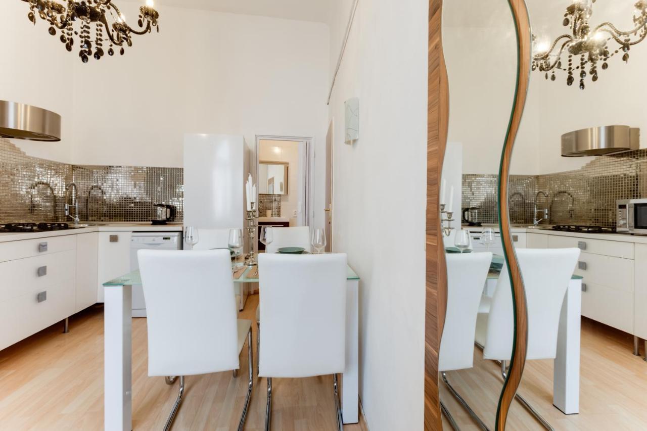 Old Town Royal With Giant Terrace Apartment Prag