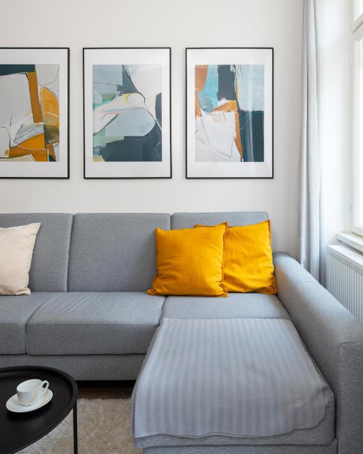 Apartment Days - Minimalist - Easy Access Prag