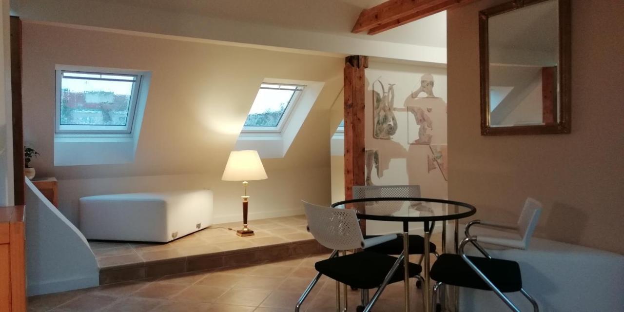 Patea - Cozy And Quiet 42 Sqm Near The City Centre Apartment
