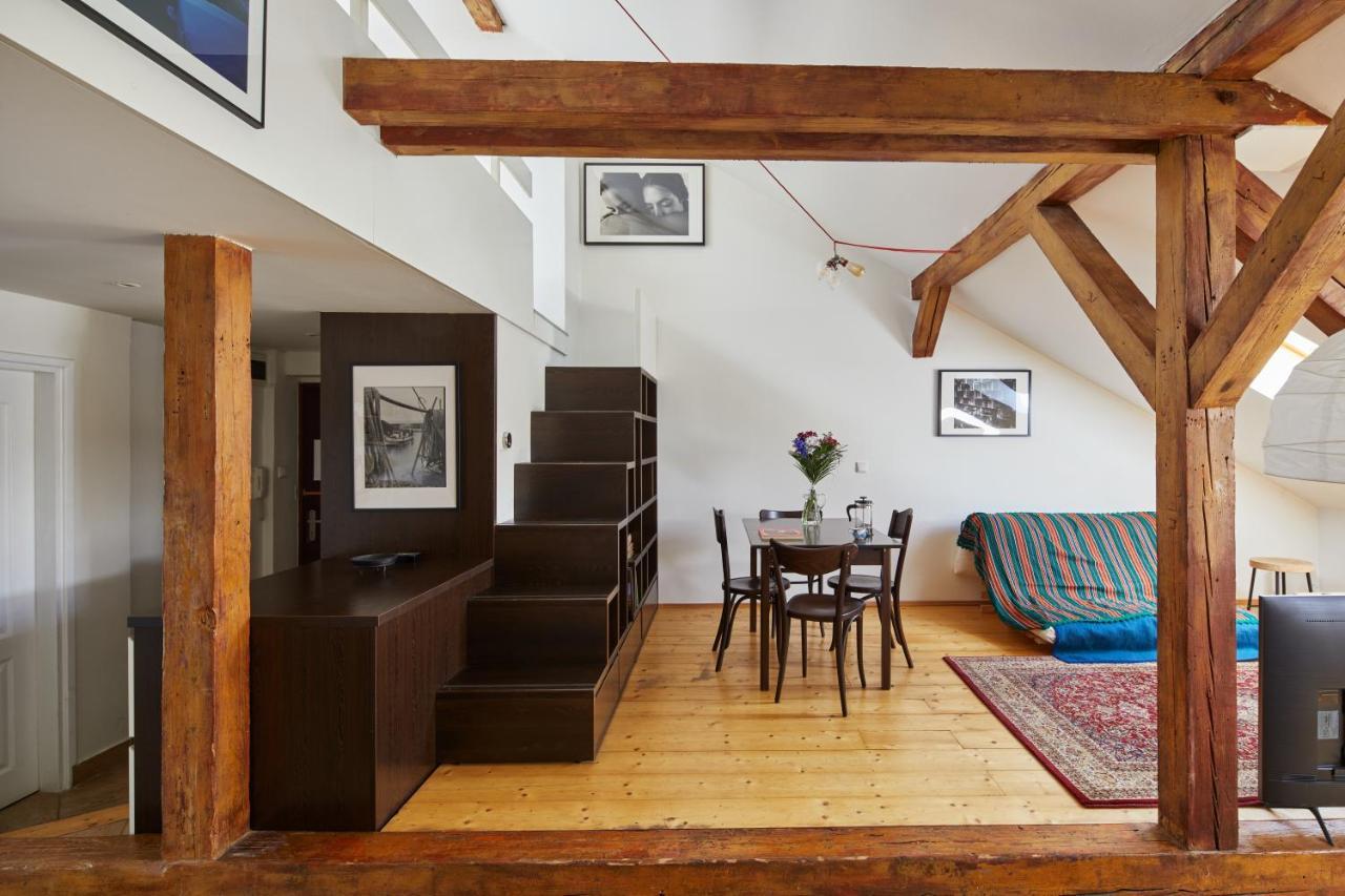Days - Sunlit Attic Loft In Vinohrady * Prag