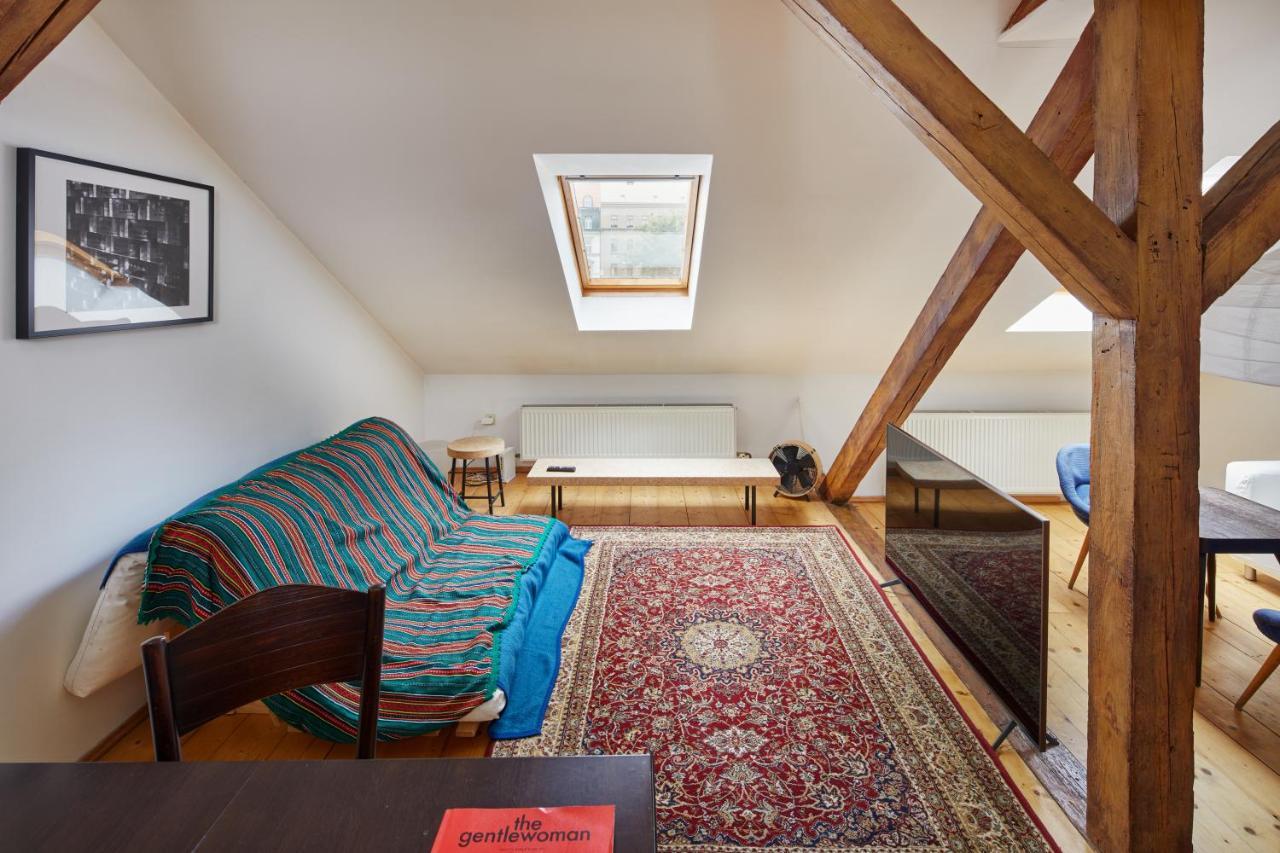 Days - Sunlit Attic Loft In Vinohrady * Prag