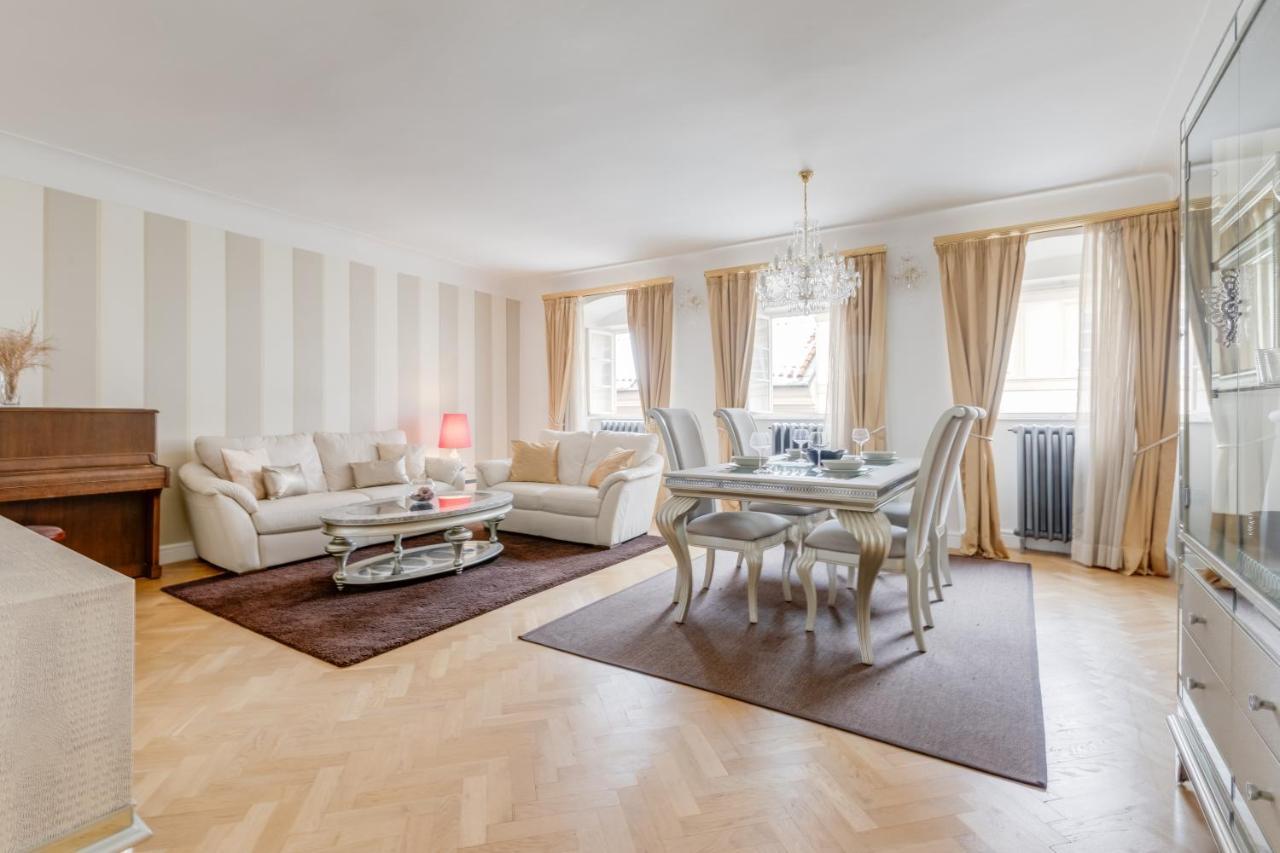 Charles Bridge Royal - Castle District Apartment