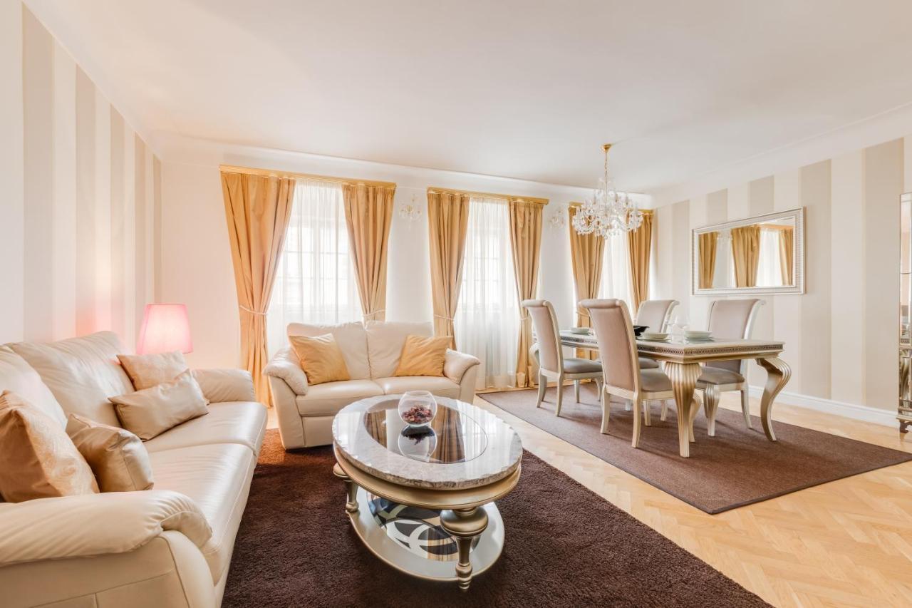 Apartment Charles Bridge Royal - Castle District Prag