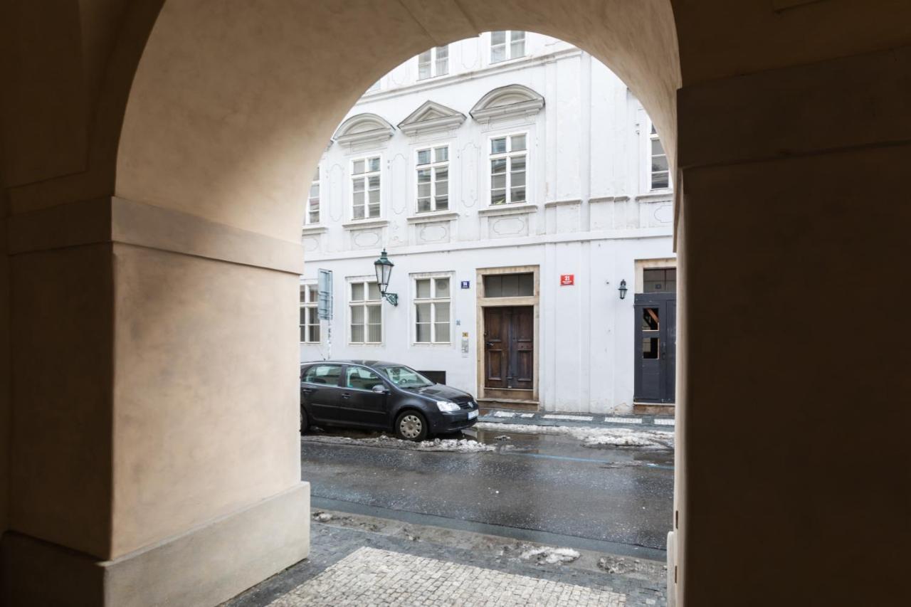 Charles Bridge Royal - Castle District Apartment