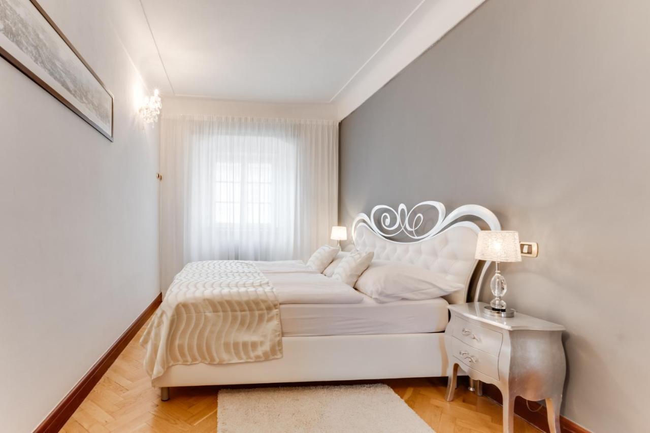 Apartment Charles Bridge Royal - Castle District *