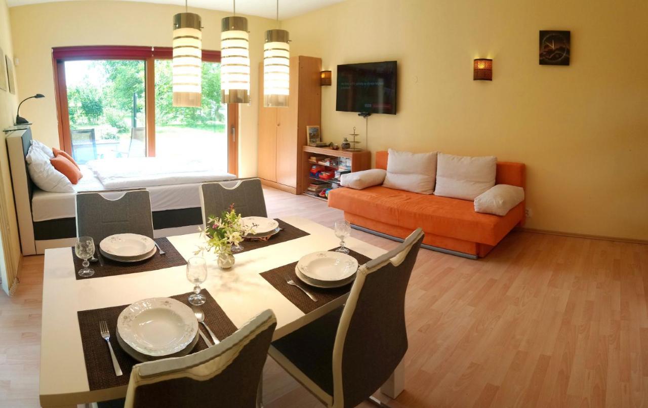 Lovely Apartment, Garden, Parking, Wifi, Netflix Prag