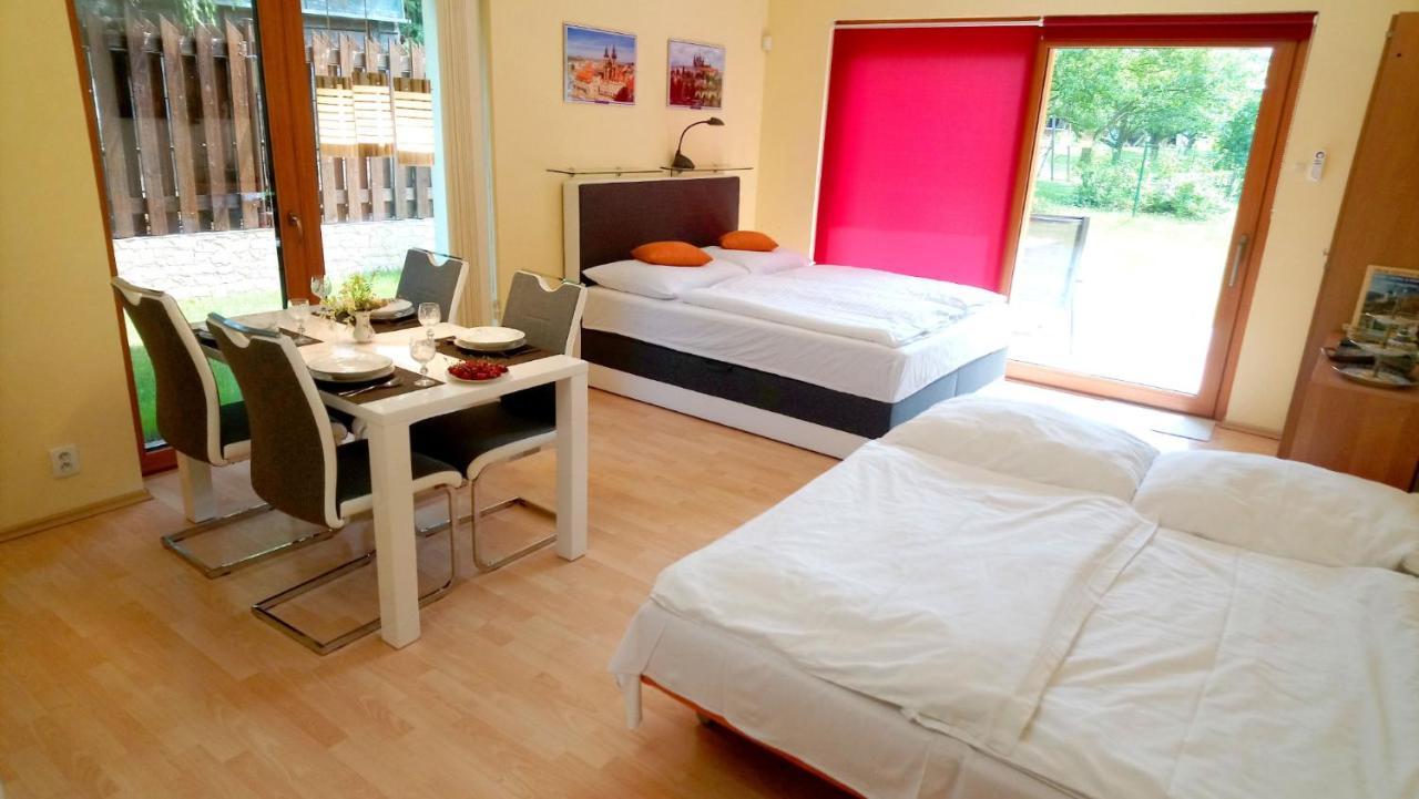 Lovely Apartment, Garden, Parking, Wifi, Netflix Apartment *