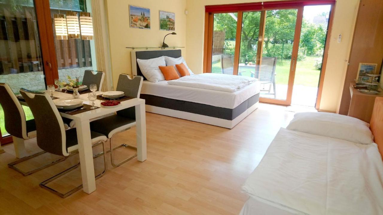 Lovely Apartment, Garden, Parking, Wifi, Netflix Apartment *