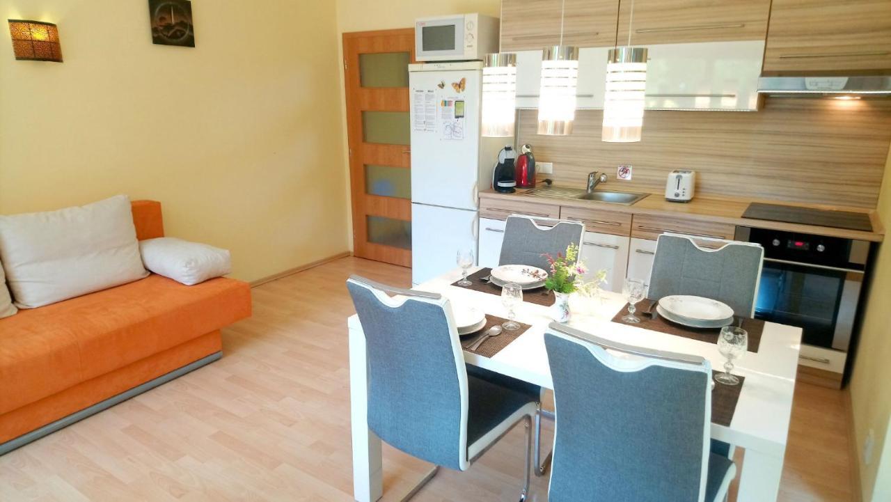 Apartment Lovely Apartment, Garden, Parking, Wifi, Netflix