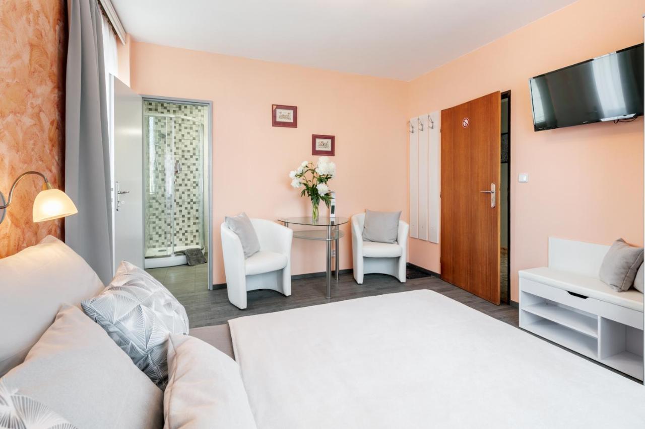 A.v.e. Kliska Guest house Prague