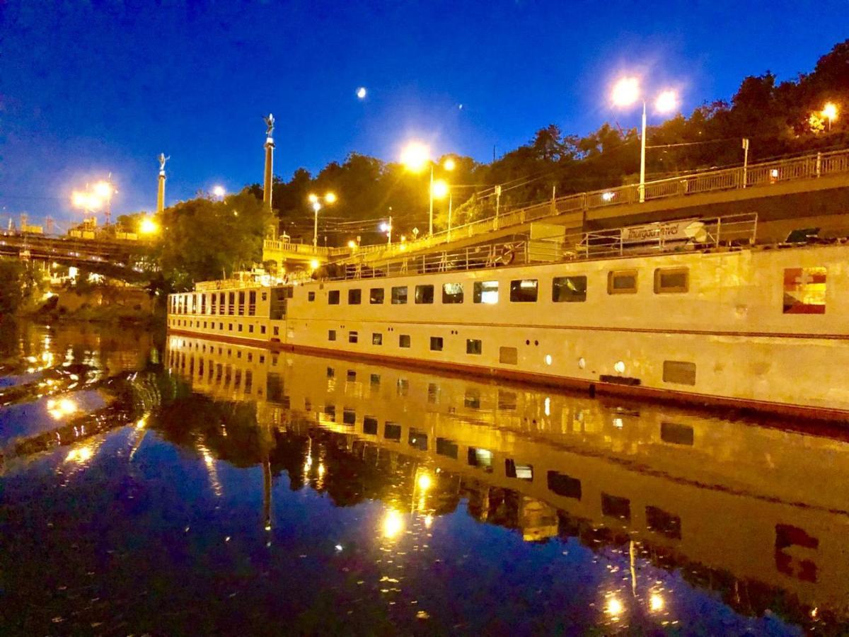 Florentina Boat 3* Prag
