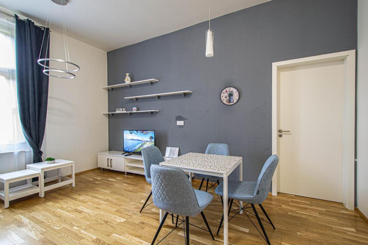 Stylish In Gastronomic Area Lejlighed Prag